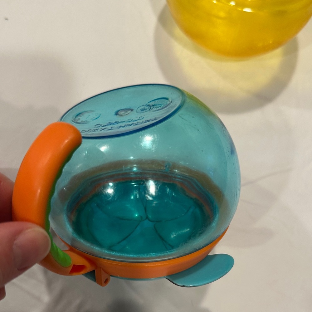 Bundle of Skip Hop Snack Cups - Picture 10 of 16